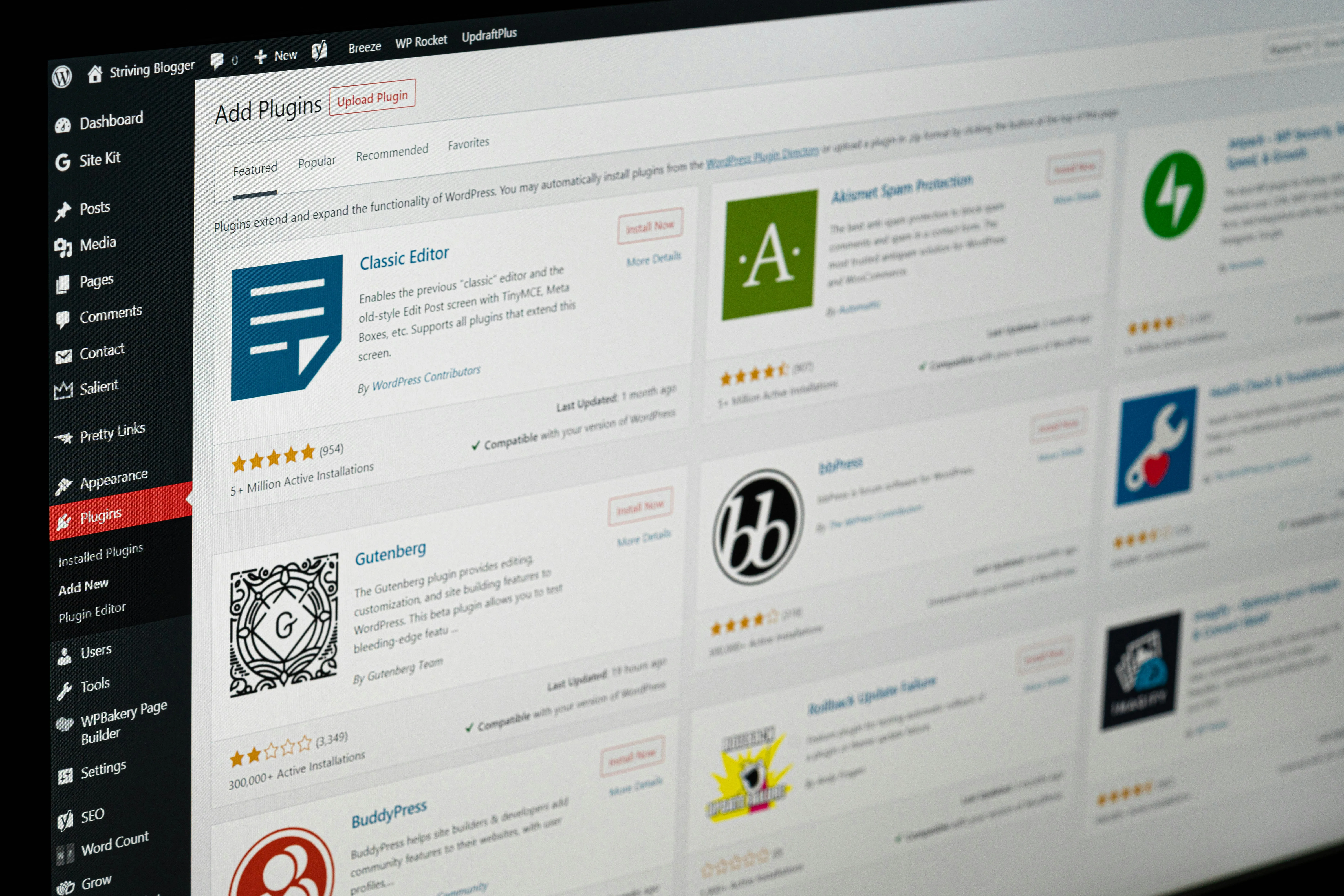 7 funcții esențiale pentru website-ul unei afaceri mici